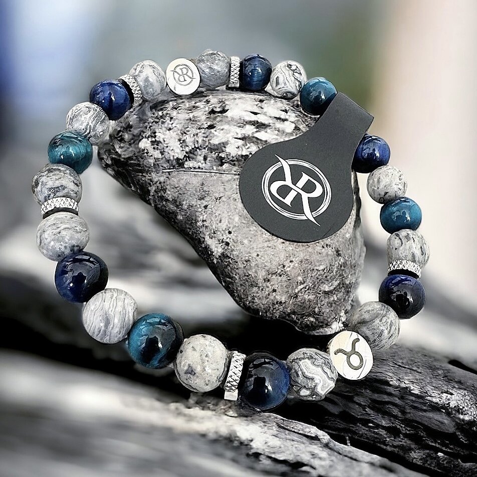 Bracelet with zodiac sign